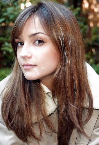 Rachael Leigh Cook, here\'s the original pic: http://www.listal.com/viewimage/4165155