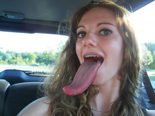 looks like Kaya Scodelario (not sure), but the pic is definitely photoshopped, here\'s the original: http://x.fap.to/images/full/45/643/643893801.jpg