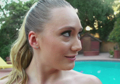 What's the name of this pornstar?