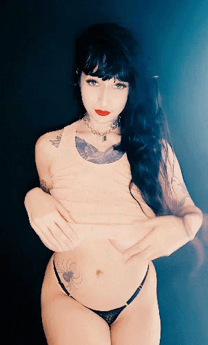 What's the name of this pornstar?