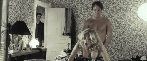 What's the name of this pornstar?