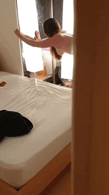 What's the name of this pornstar?