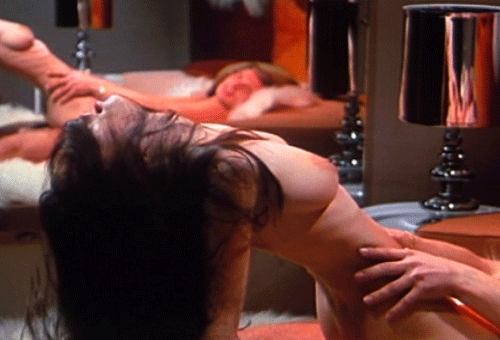 Strip for Action 1974 aka Madchen, die sich hocharbeiten

http://retrofucking.tumblr.com/post/115981317971/retrofucking