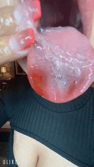 What's the name of this pornstar?