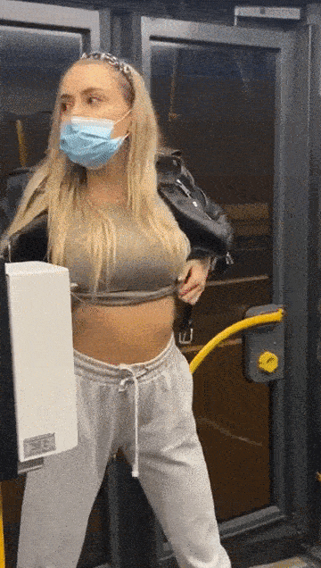 What's the name of this pornstar?