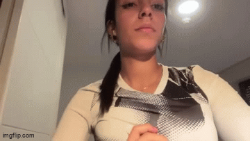 What's the name of this pornstar?