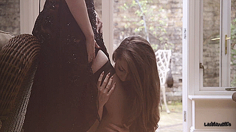 What are these girls names? Whats the name of the scene? 
