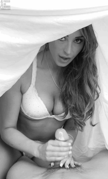 august ames in between one of her lip injections