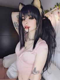 What's the name of this pornstar?