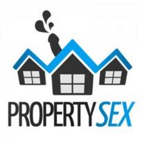 What's the name of this pornstar?