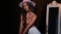 What's the name of this pornstar?