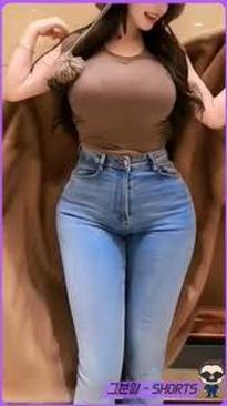 What's the name of this pornstar?