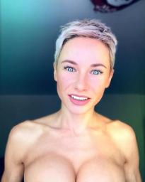 What's the name of this pornstar?