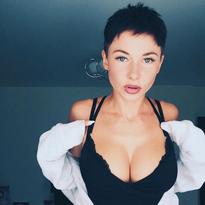 What's the name of this pornstar?