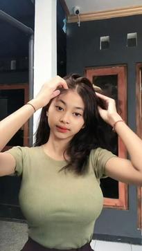 What's the name of this pornstar?
