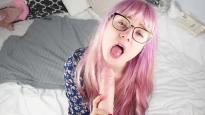 Littlecandyland ( a cam girl)