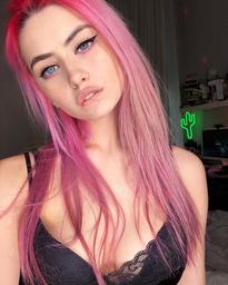 What's the name of this pornstar?