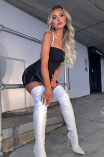 What's the name of this pornstar?