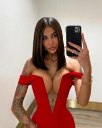 What's the name of this pornstar?