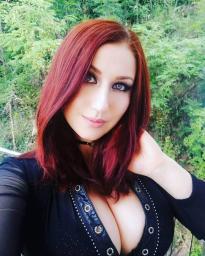 What's the name of this pornstar?