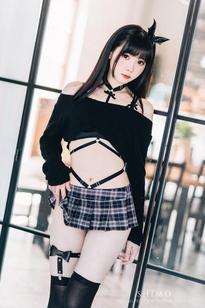 What's the name of this pornstar?