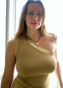 What's the name of this pornstar?