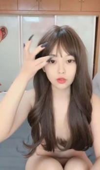 What's the name of this pornstar?