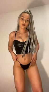 What's the name of this pornstar?