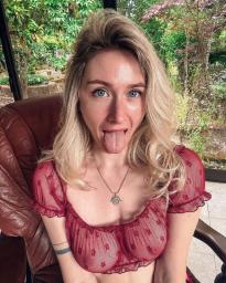 What's the name of this pornstar?