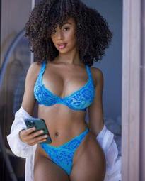 What's the name of this pornstar?