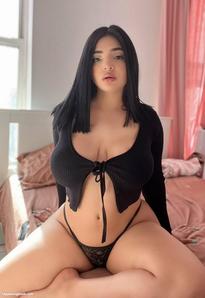 What's the name of this pornstar?