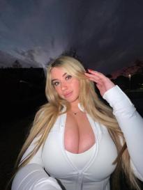 What's the name of this pornstar?