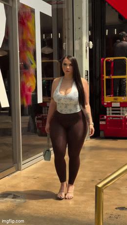 What's the name of this pornstar?
