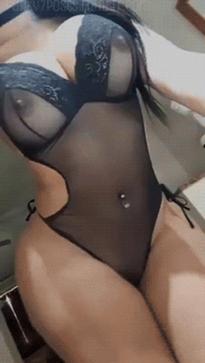 What's the name of this pornstar?