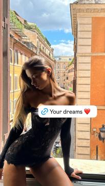 What's the name of this pornstar?