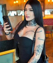 What's the name of this pornstar?