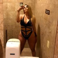 What's the name of this pornstar?