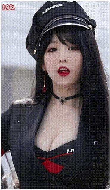 Whats this girl name? Source? Video link?
