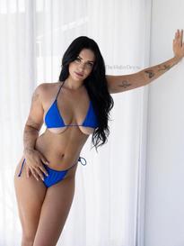 What's the name of this pornstar?