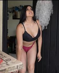 What's the name of this pornstar?