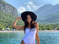 What's the name of this pornstar?