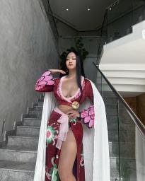 What's the name of this pornstar?