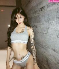 What's the name of this pornstar?