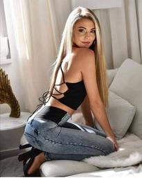 What's the name of this pornstar?