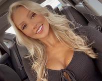 What's the name of this pornstar?