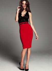 Whats this models name? What is the title of the photo set? The full photo set? 