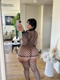 What's the name of this pornstar?