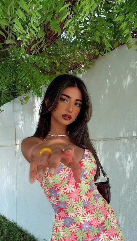 What's the name of this pornstar?