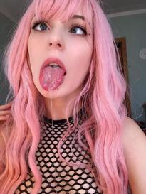 What's the name of this pornstar?