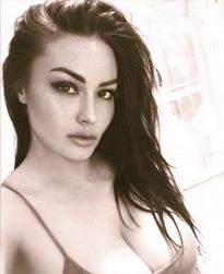 What's the name of this pornstar?